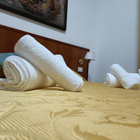 Domus Cesena Hotel ภายนอก รูปภาพ