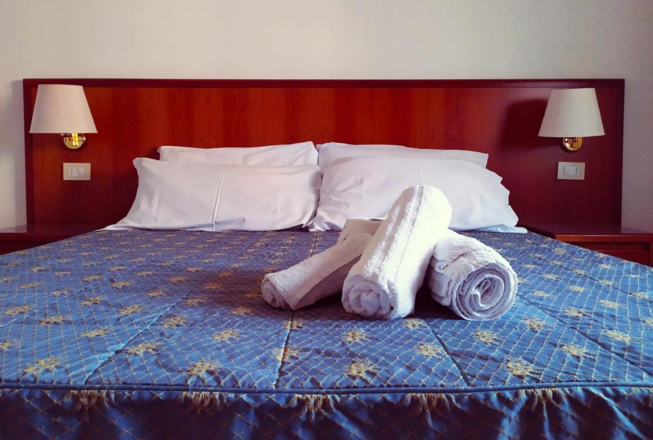 Domus Cesena Hotel ภายนอก รูปภาพ