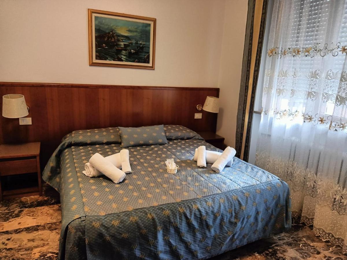 Domus Cesena Hotel ภายนอก รูปภาพ