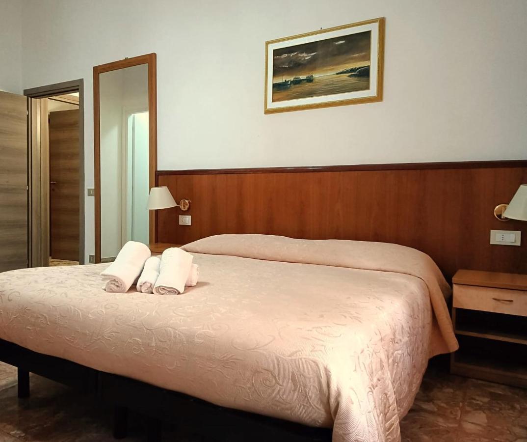 Domus Cesena Hotel ภายนอก รูปภาพ