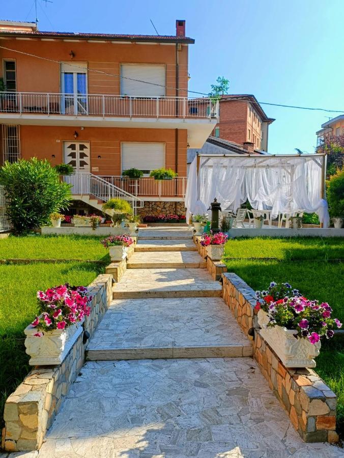 Domus Cesena Hotel ภายนอก รูปภาพ