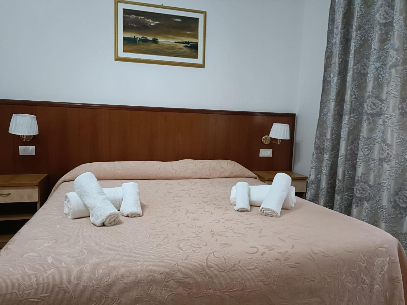 Domus Cesena Hotel ภายนอก รูปภาพ